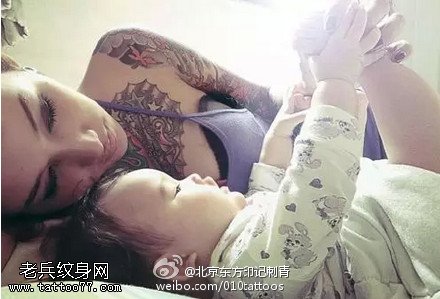 欧美个性美女妈咪纹身图案