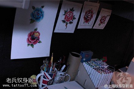 各种漂亮的玫瑰花手稿纹身图案