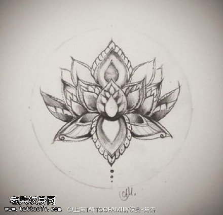 黑灰莲花手稿纹身图案