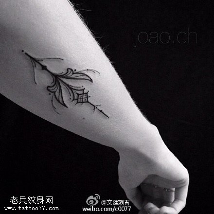 线条点刺梵花纹身图案