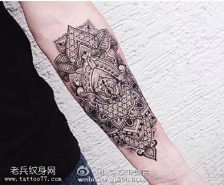 传统的梵花刺青纹身图案