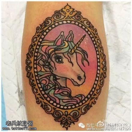 欧美风漂亮的独角兽纹身图案