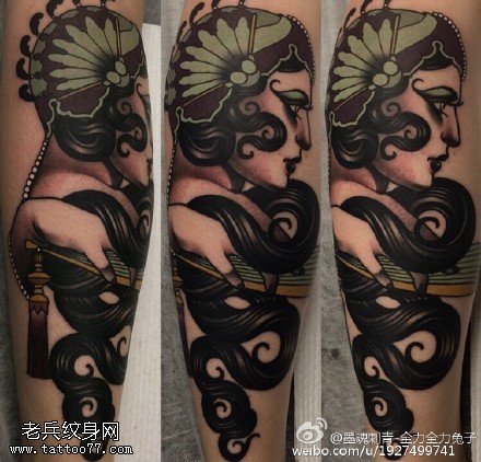 欧美风卷发美女纹身图案