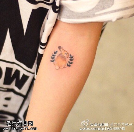 精美可爱的小兔子纹身图案