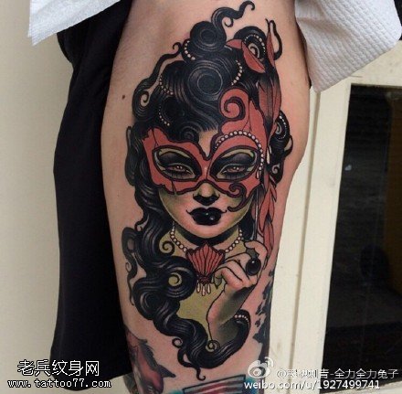 经典彩绘面具女郎纹身图案