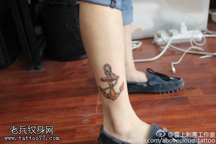 经典彩绘船锚纹身图案
