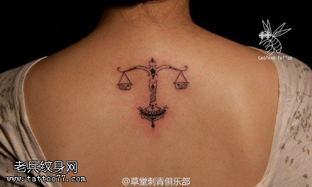 经典的天平称纹身图案