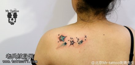 水墨精美的五角星纹身图案