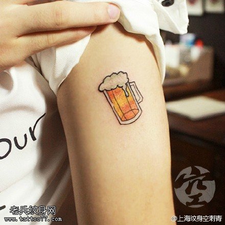 彩绘啤酒纹身图案