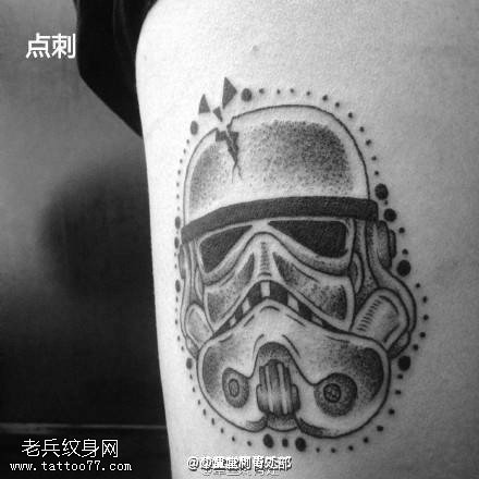 大腿上达摩图腾纹身图案