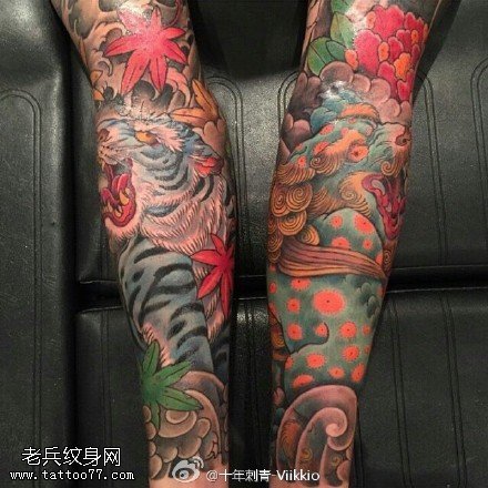 经典狮子牡丹枫叶大花臂纹身图案