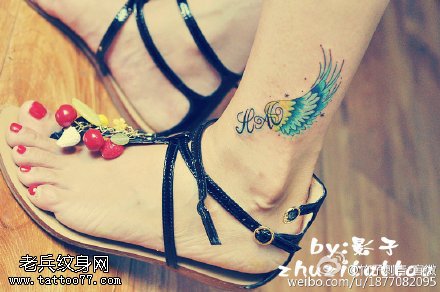 彩绘小翅膀纹身图案