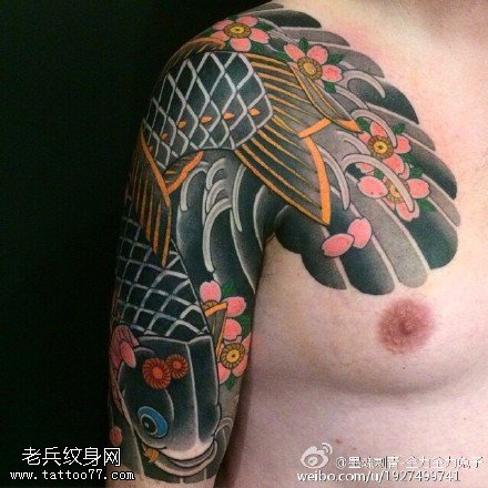 经典鲤鱼樱花纹身图案