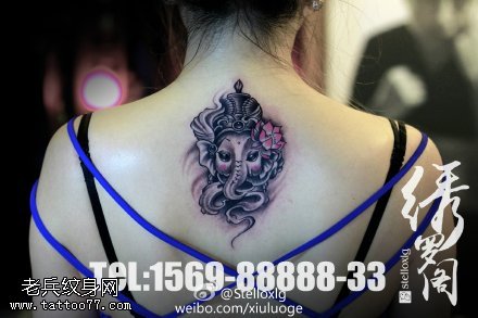 背部小象纹身图案