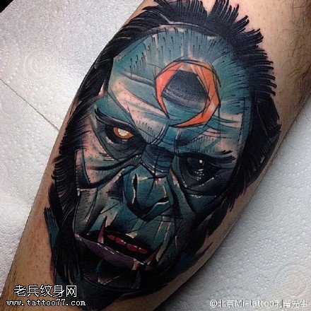 小腿上的恶魔纹身图案