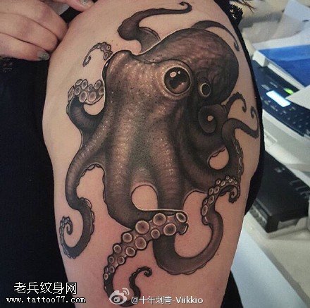逼真的大章鱼纹身图案