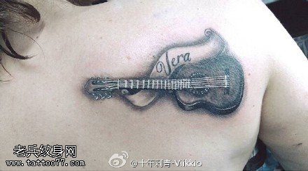 经典小提琴纹身图案