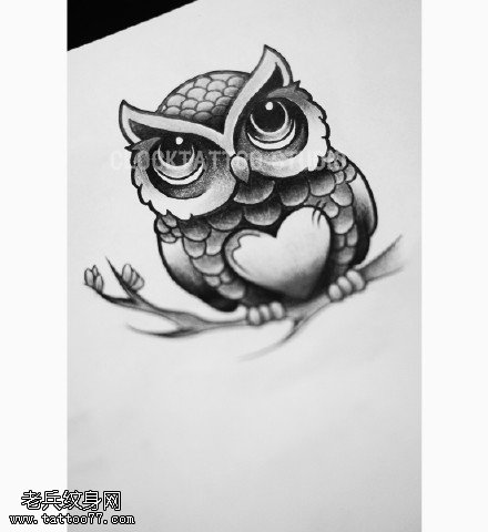 手稿可爱的猫头鹰纹身图案