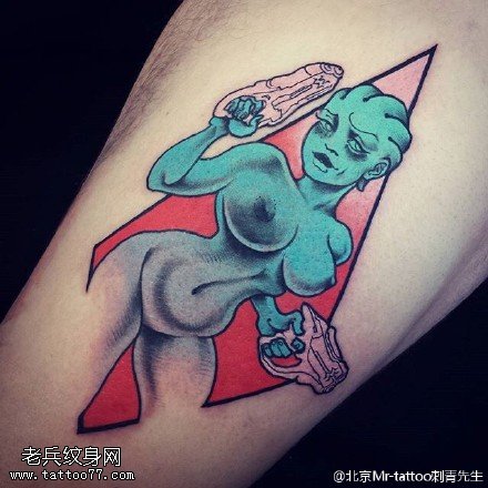 大咪咪美女纹身图案