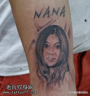 手臂美女肖像纹身图案