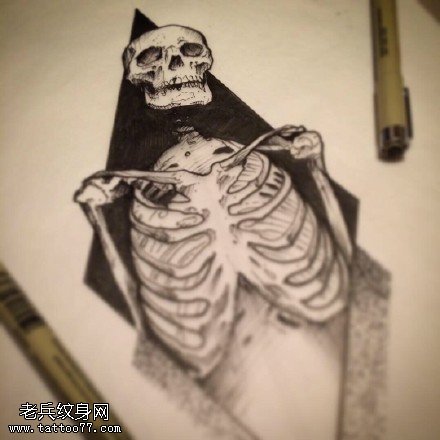 素描骷髅架纹身图案