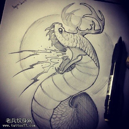 手稿素描蛇纹身图案