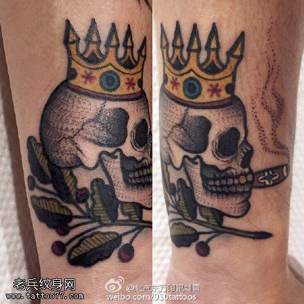 腿上的骷髅皇冠纹身图案