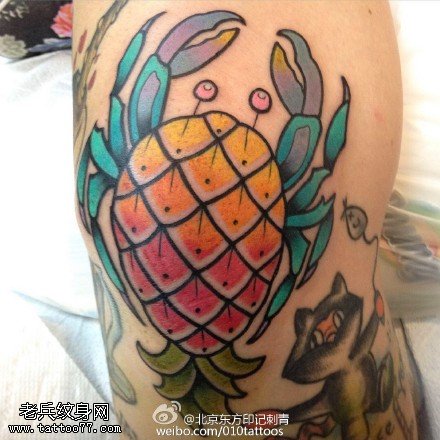 彩色大闸蟹纹身图案
