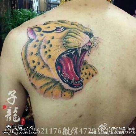 肩膀嘎巴拉豹子纹身图案