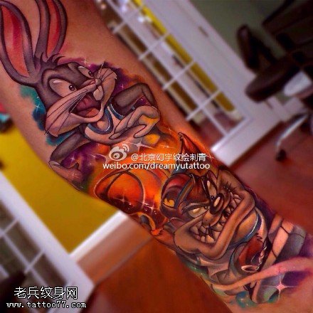 彩绘卡通小兔子纹身图案