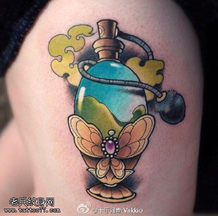 精美的药瓶纹身图案