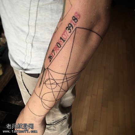 手臂点刺线条数字纹身图案