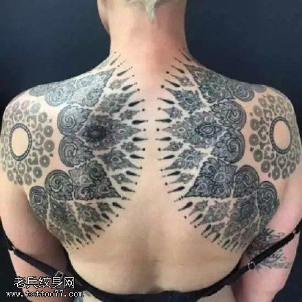 肩膀中国经典梵花纹身图案