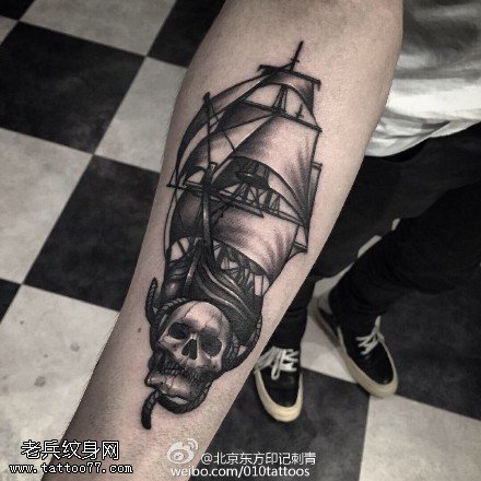 小腿骷髅帆船纹身图案