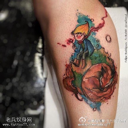 小腿彩绘男孩狼纹身图案
