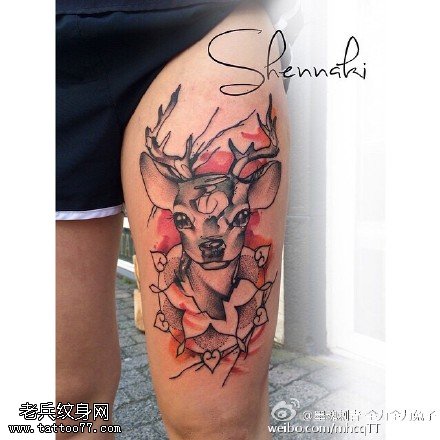 大腿上的羚羊纹身图案