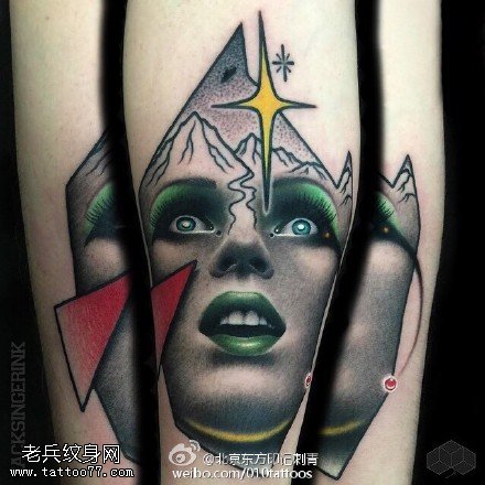 手臂星空美女纹身图案
