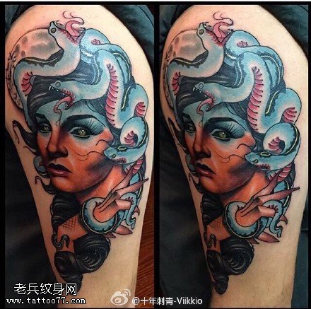 肩膀彩绘蛇发女纹身图案