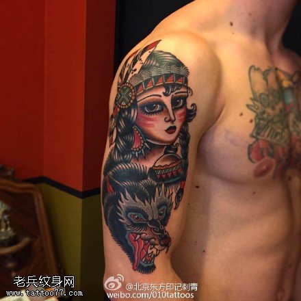 肩膀部落美女狼纹身图案