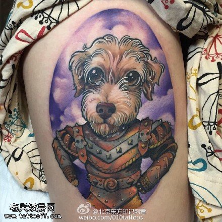 大腿上的狗战士纹身图案