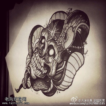 手稿骷髅蛇纹身图案