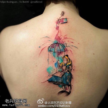 背部水墨女孩纹身图案