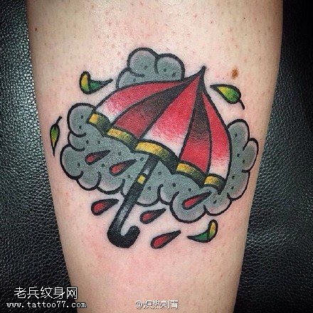 小腿上的雨伞纹身图案