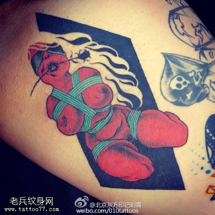 小腿的上变态的纹身图案