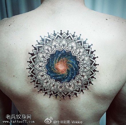 背部星空梵花纹身图案