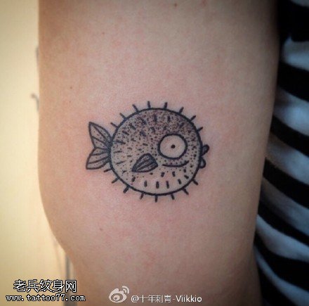 点刺的小鱼纹身图案