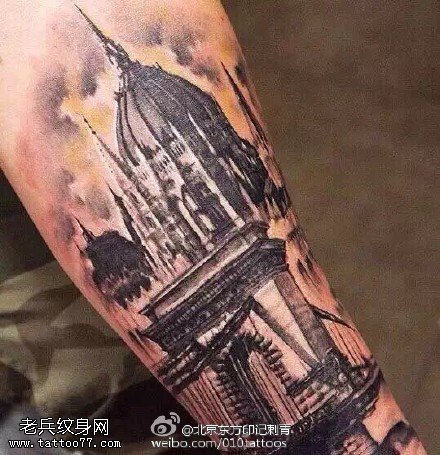 小腿的城堡纹身图案