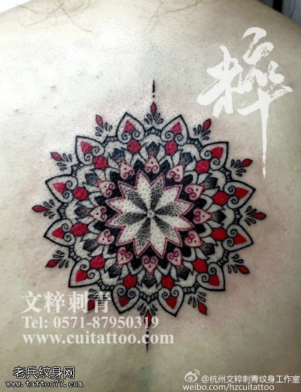 背部彩绘梵花纹身图案