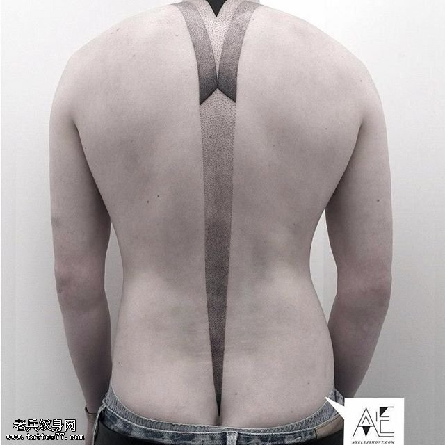 背部点刺线条纹身图案
