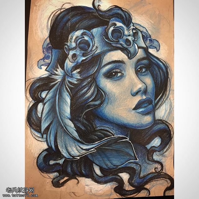 手稿素描的美女纹身图案